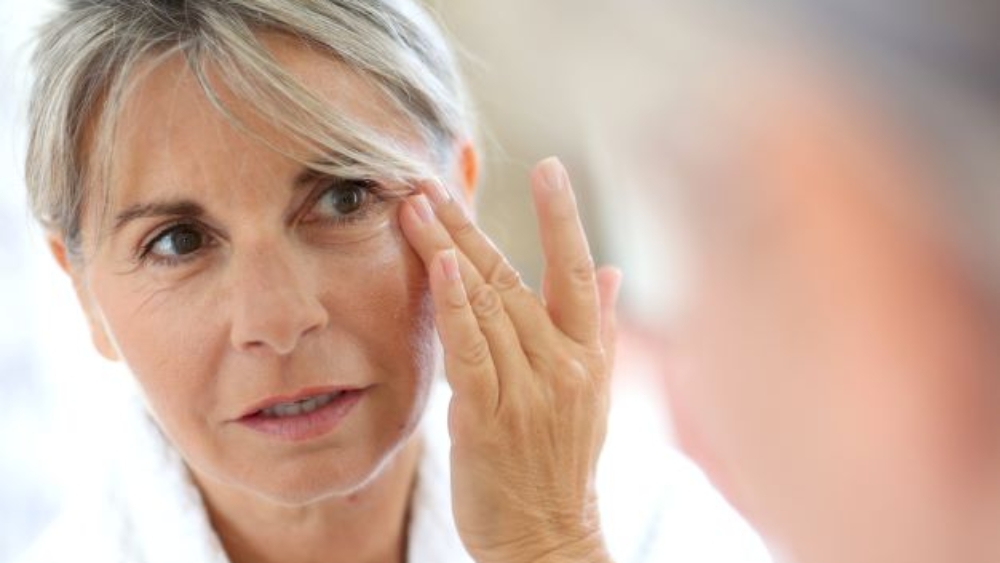 What causes eye floaters and spots